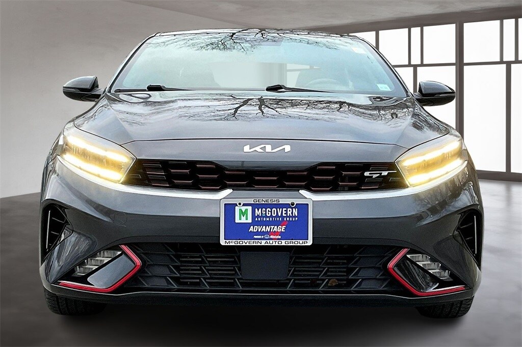 2023 Kia Forte GT photo 2