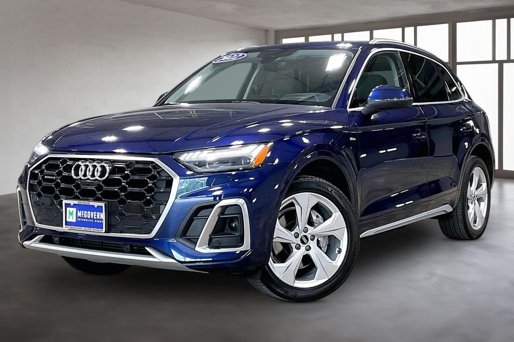 2022 Audi Q5 45 Prestige's photo