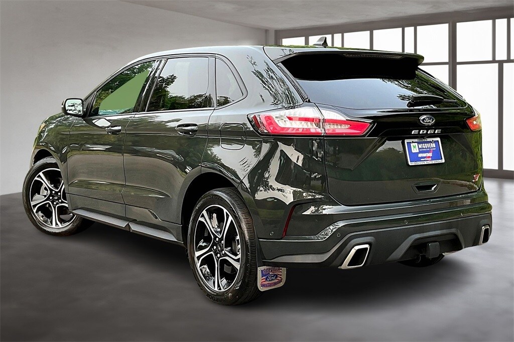 2022 Ford Edge ST photo 4