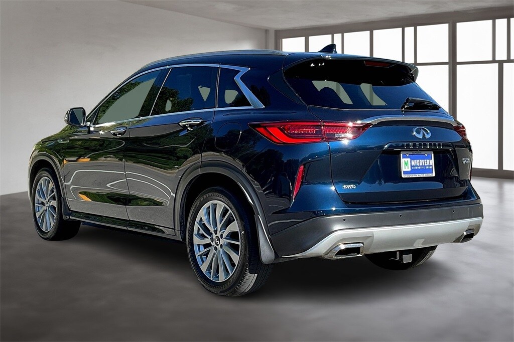 2023 Infiniti QX50 Luxe photo 4