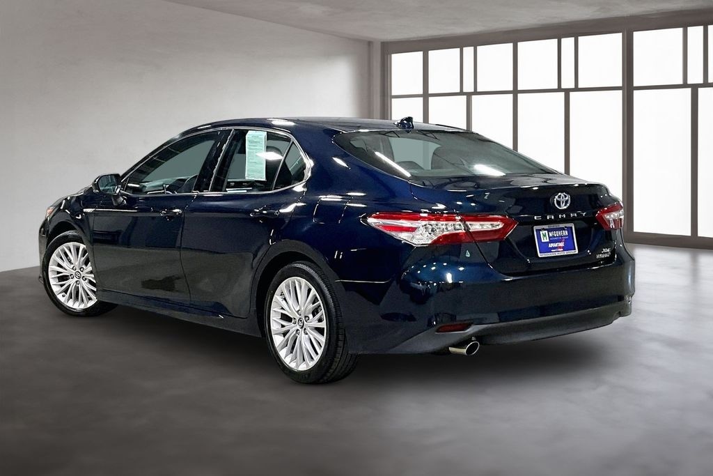Used 2018 Toyota Camry Hybrid XLE Sedan