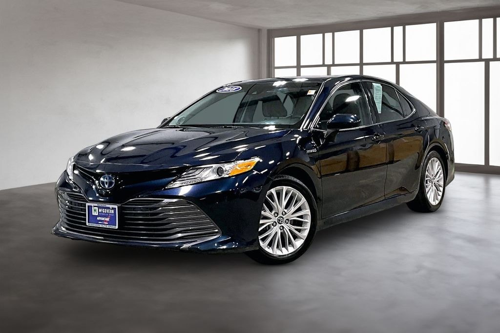 Used 2018 Toyota Camry Hybrid XLE Sedan