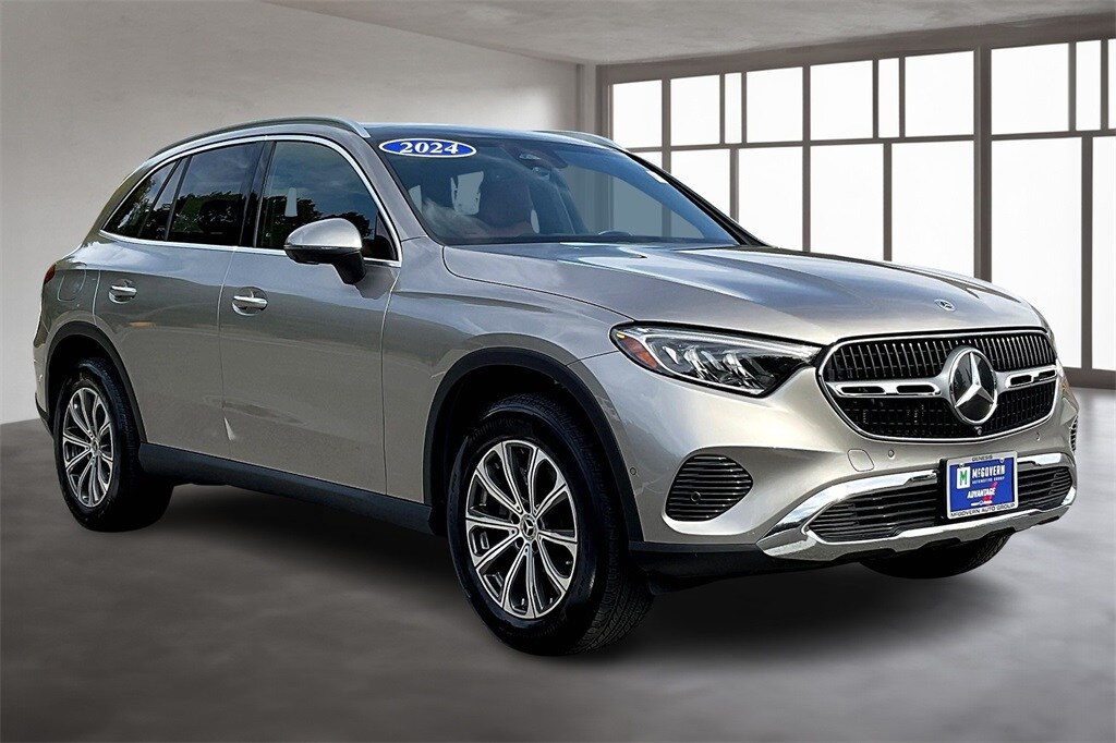 2024 Mercedes Benz GLC 300 photo 3