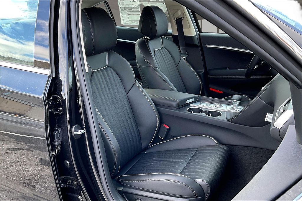 2026 GENESIS G70 Prestige - Photo 9