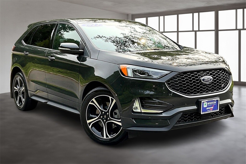 2022 Ford Edge ST photo 3
