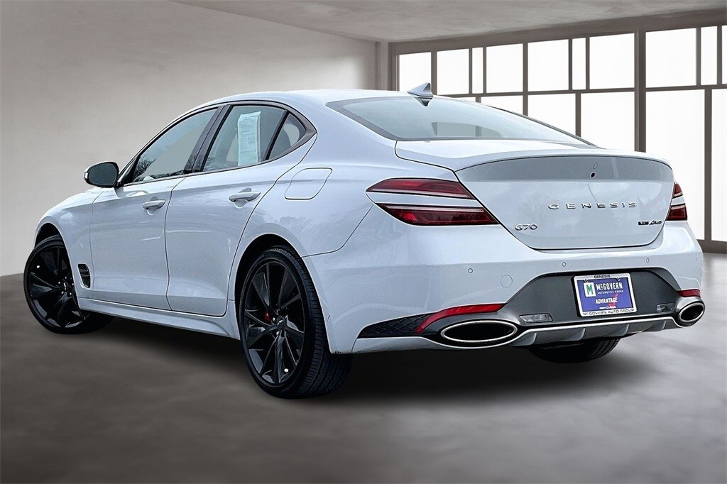 2023 Genesis G70 Advanced 3.3T Sport Prestige photo 4