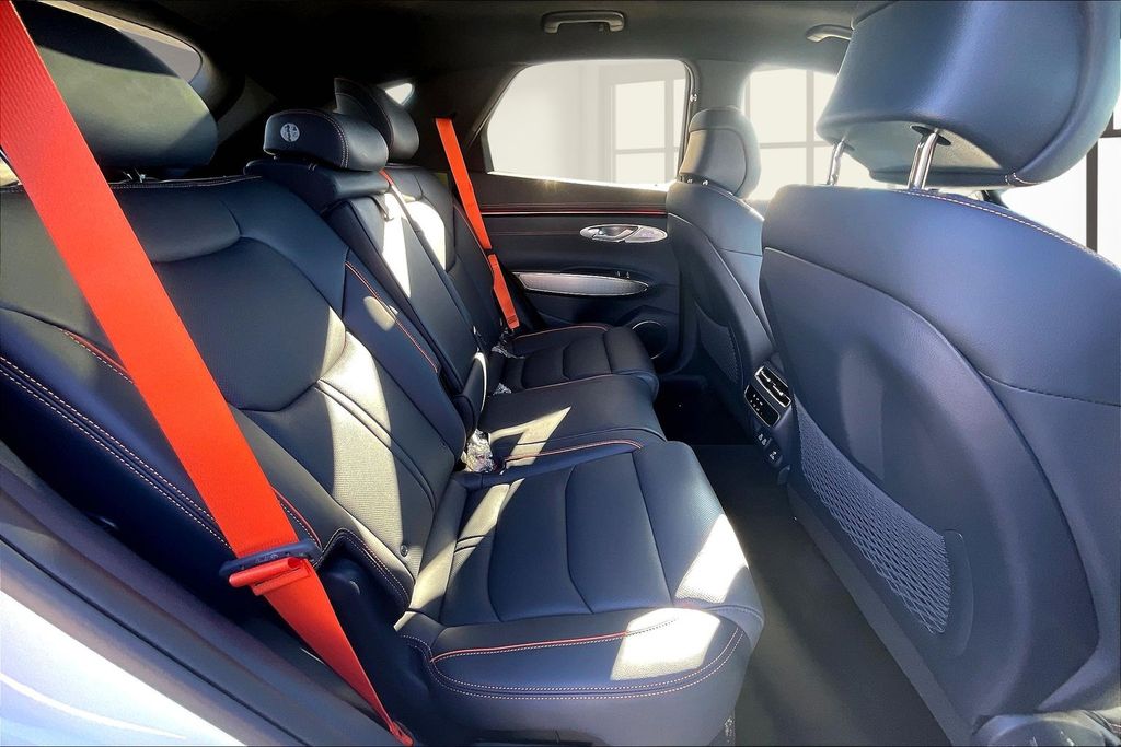 2026 GENESIS GV70 Sport Prestige - Photo 9