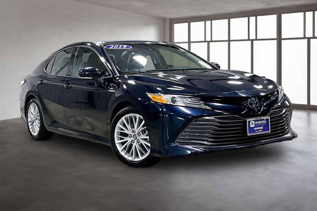 Used 2018 Toyota Camry Hybrid XLE Sedan