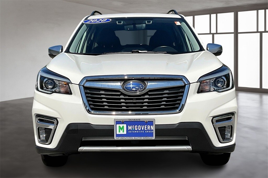 2020 Subaru Forester Touring photo 2