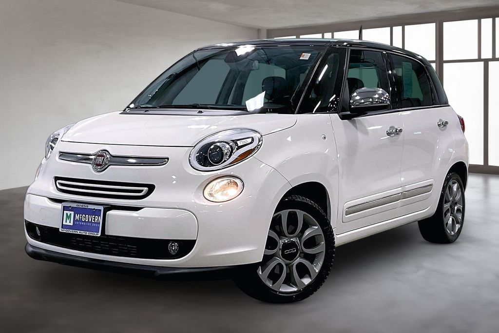 2017 FIAT 500L Lounge's photo