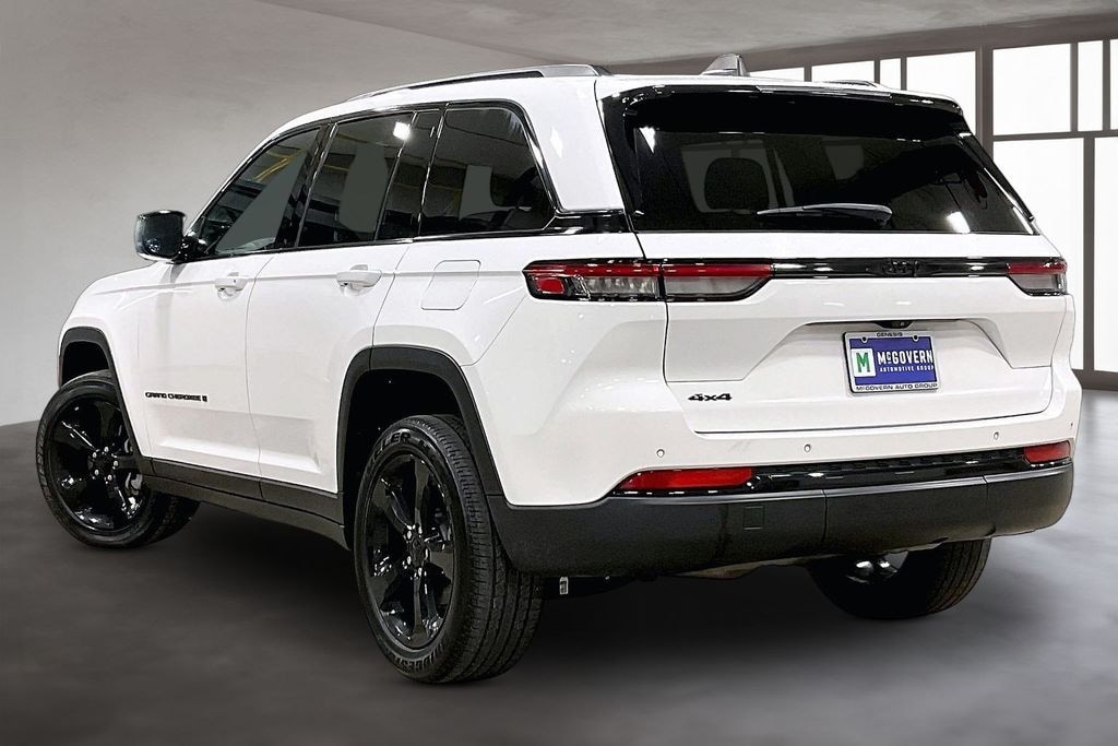 Used 2023 Jeep Grand Cherokee Altitude X SUV