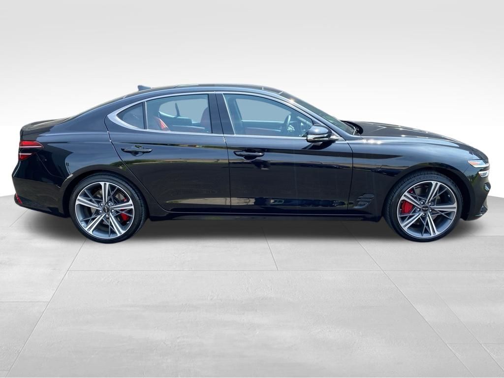 2025 Genesis G70 2.5T Sport Prestige photo 2