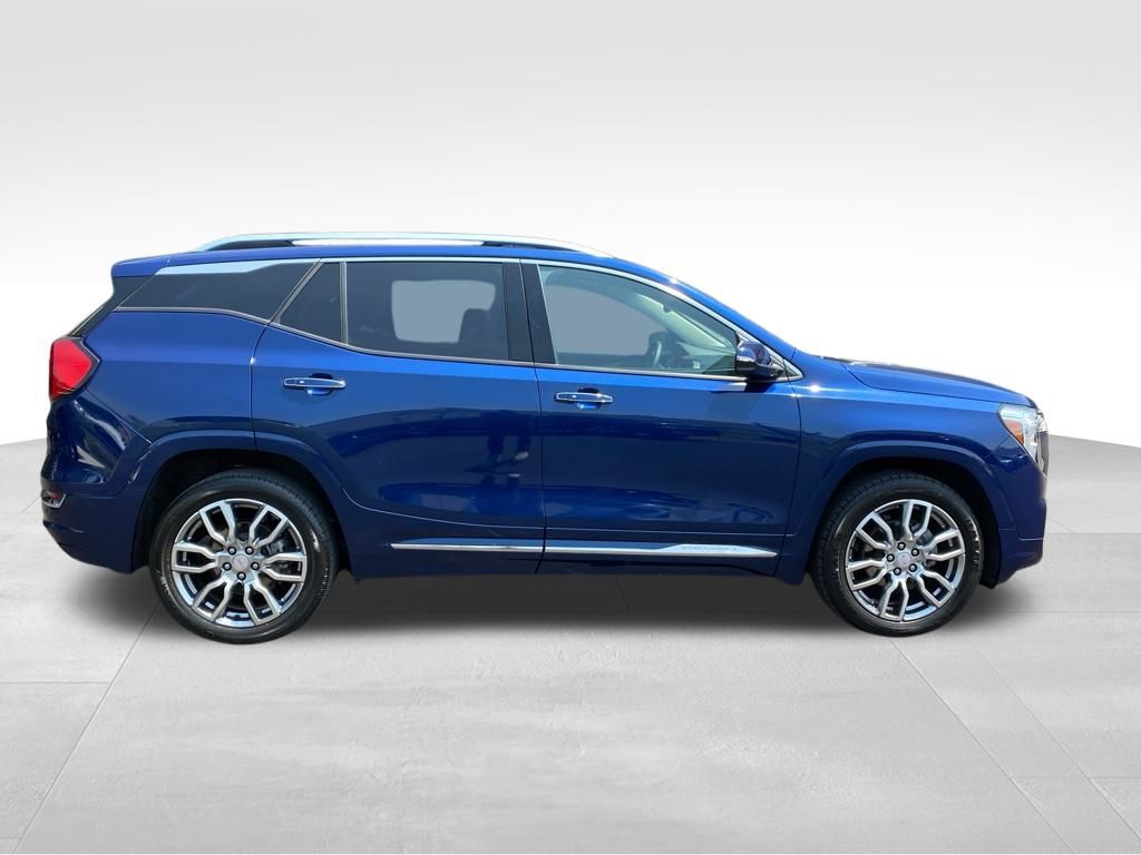 2023 Gmc Terrain Denali photo 2