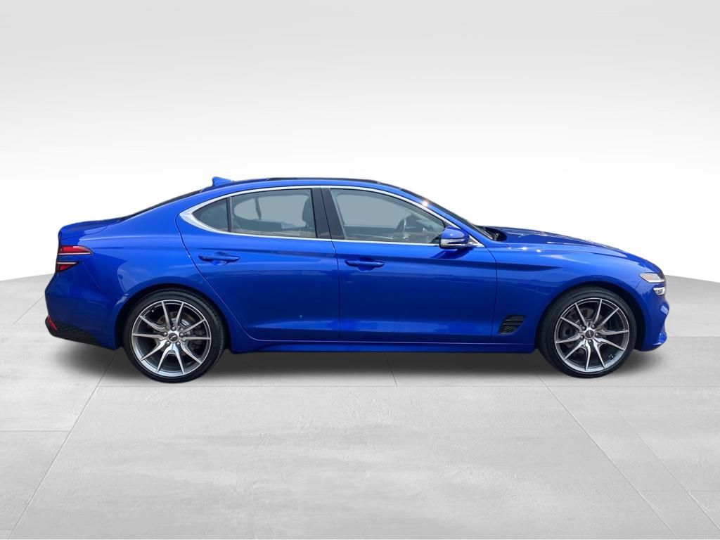 2022 Genesis G70 2.0T Prestige photo 2