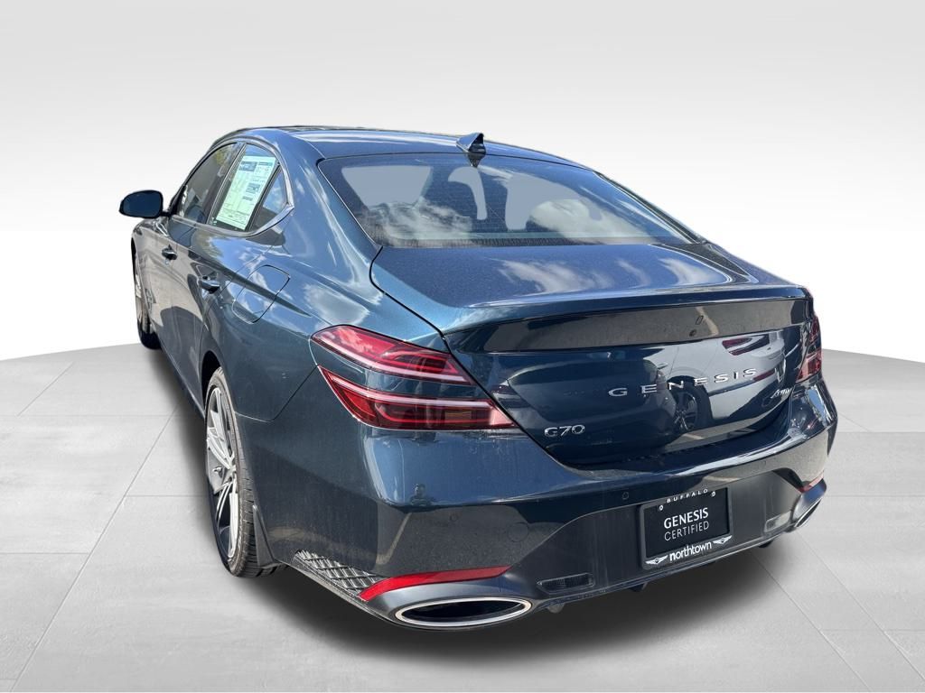 2025 Genesis G70 2.5T Sport Prestige photo 4