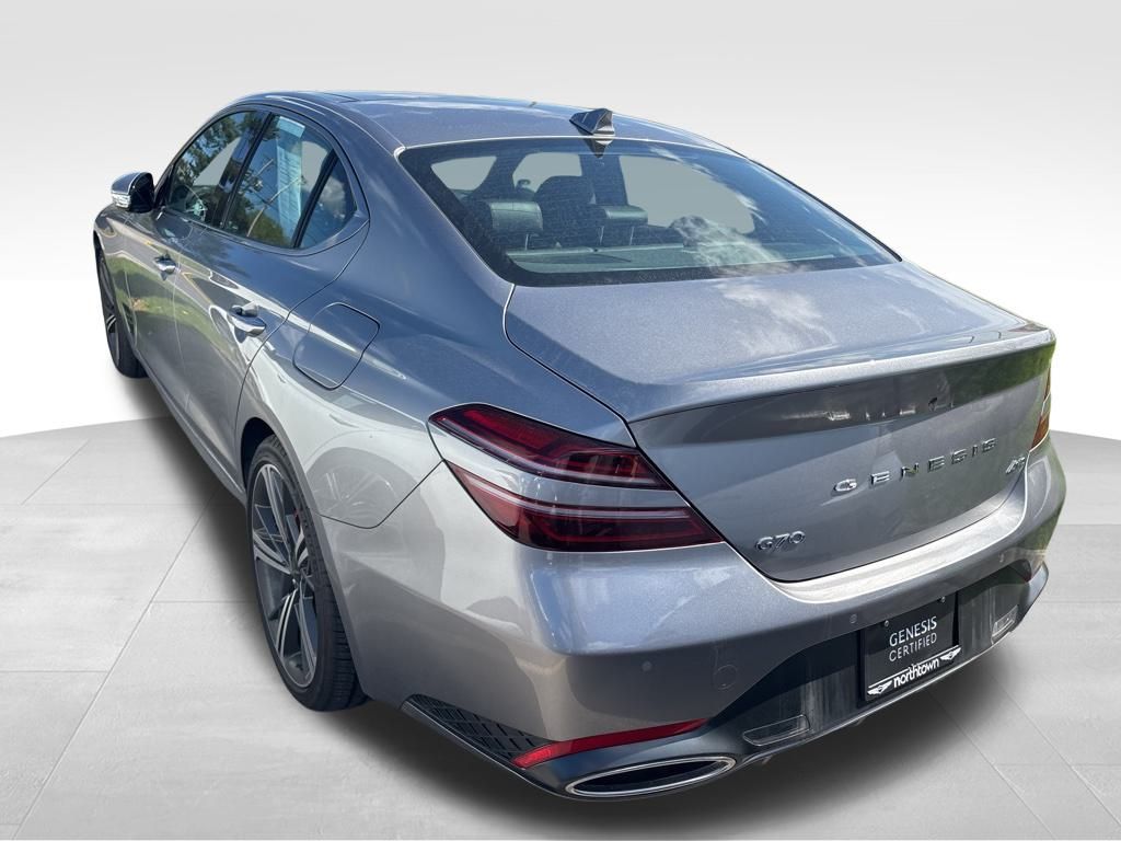 2025 Genesis G70 2.5T Sport Prestige photo 3