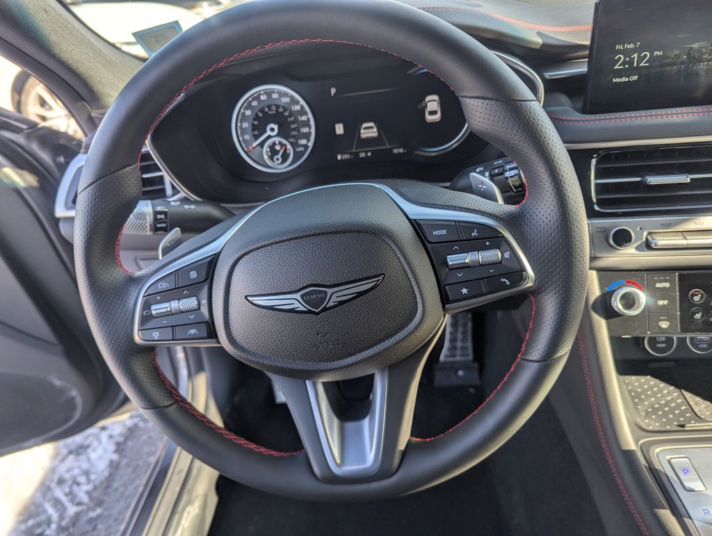 2025 Genesis G70 2.5T Sport Prestige photo 4