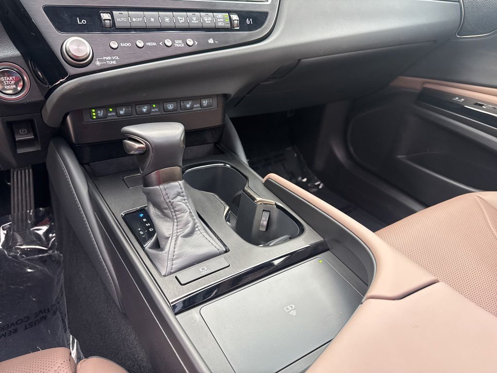 2025 Lexus ES 350 Ultra Luxury - Photo 23