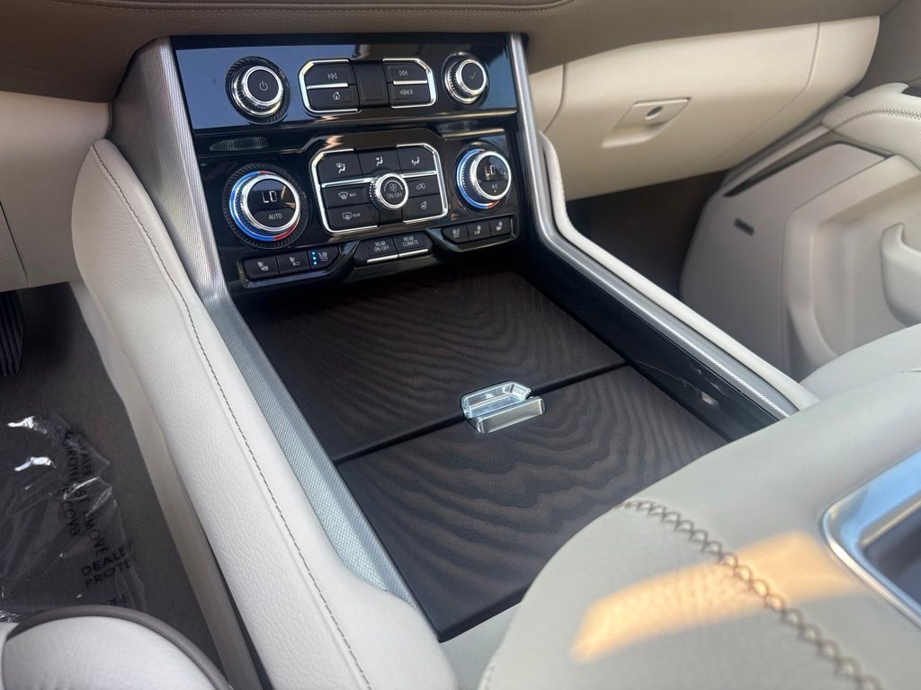 2024 GMC Yukon XL Denali - Photo 26