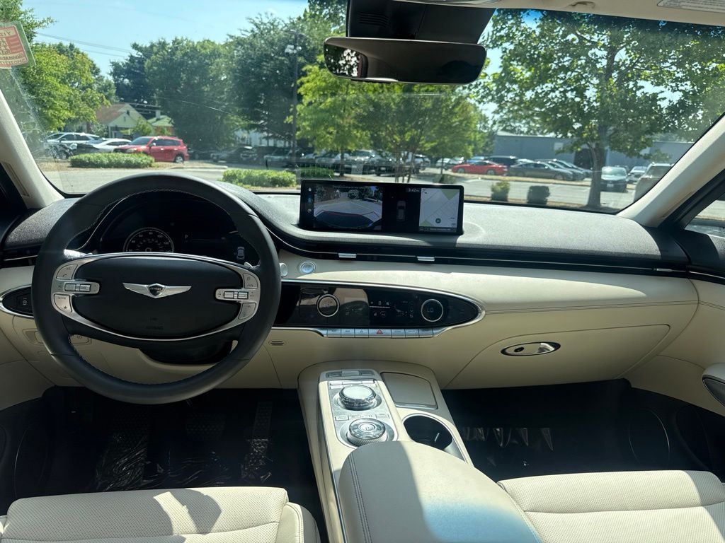 2025 GENESIS GV70 Standard - Photo 30