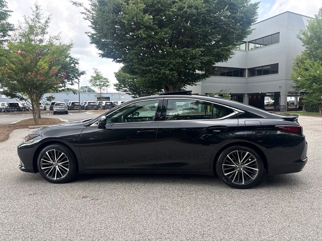 2023 Lexus ES 350 - Photo 7