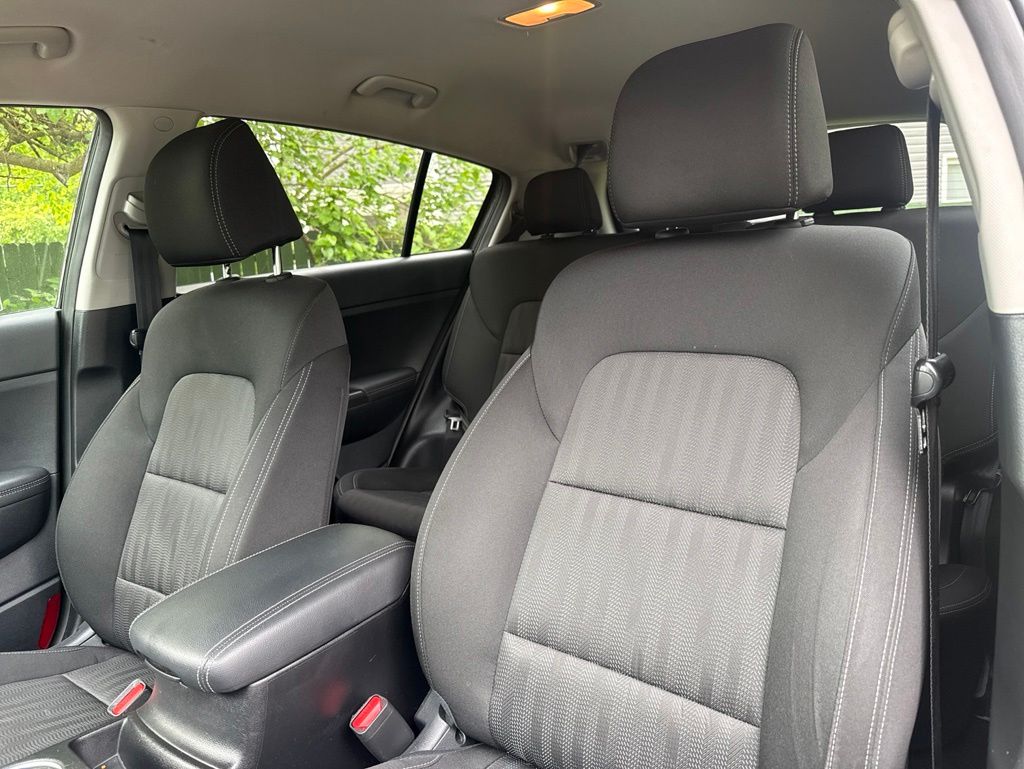 2022 Kia Sportage LX - Photo 13