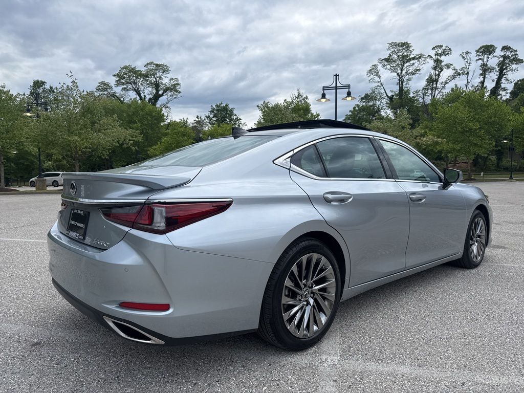 2025 Lexus ES 350 Ultra Luxury - Photo 10