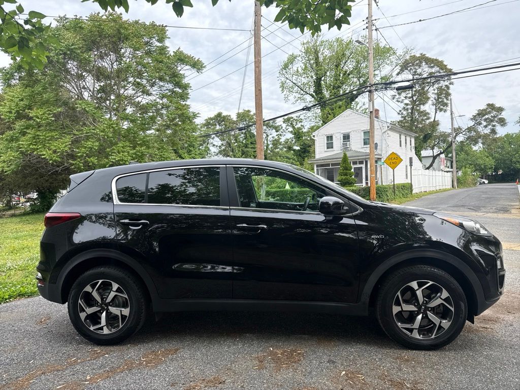2022 Kia Sportage LX - Photo 10