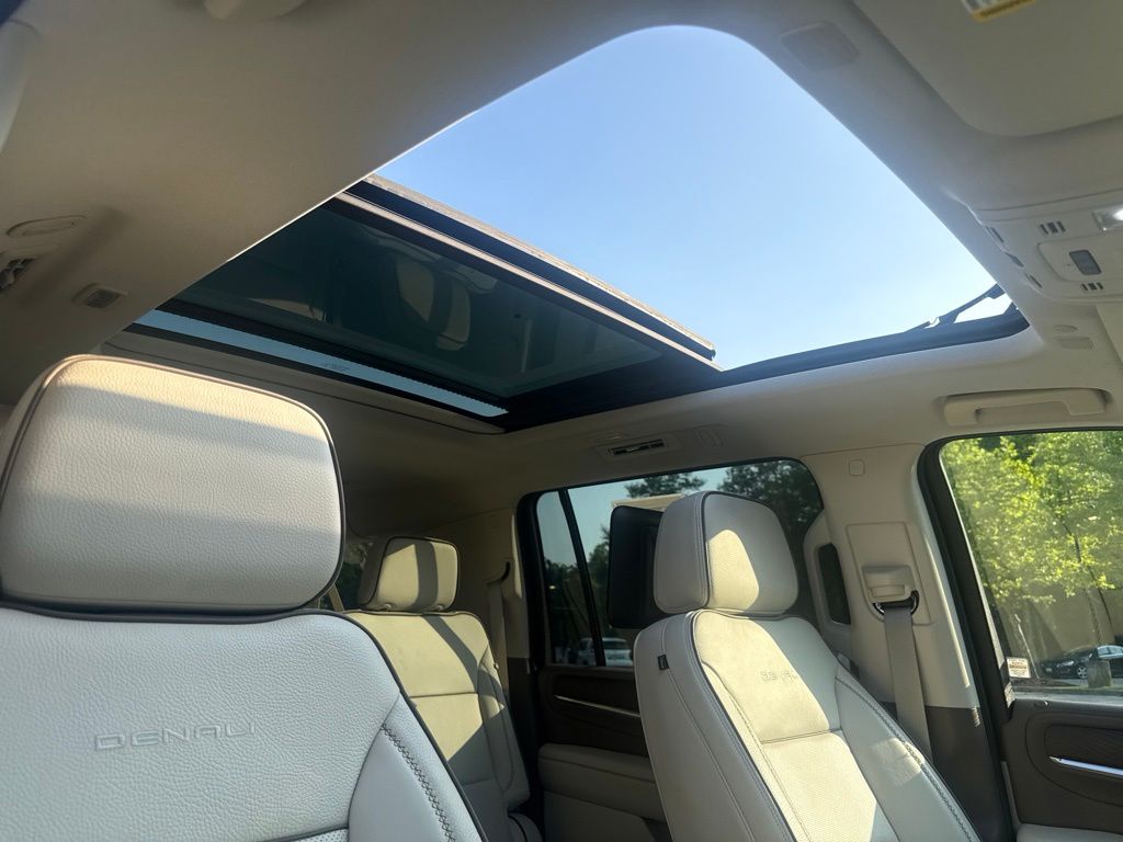 2024 GMC Yukon XL Denali - Photo 43