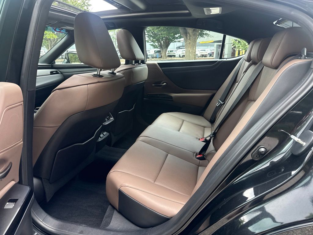 2023 Lexus ES 350 - Photo 26