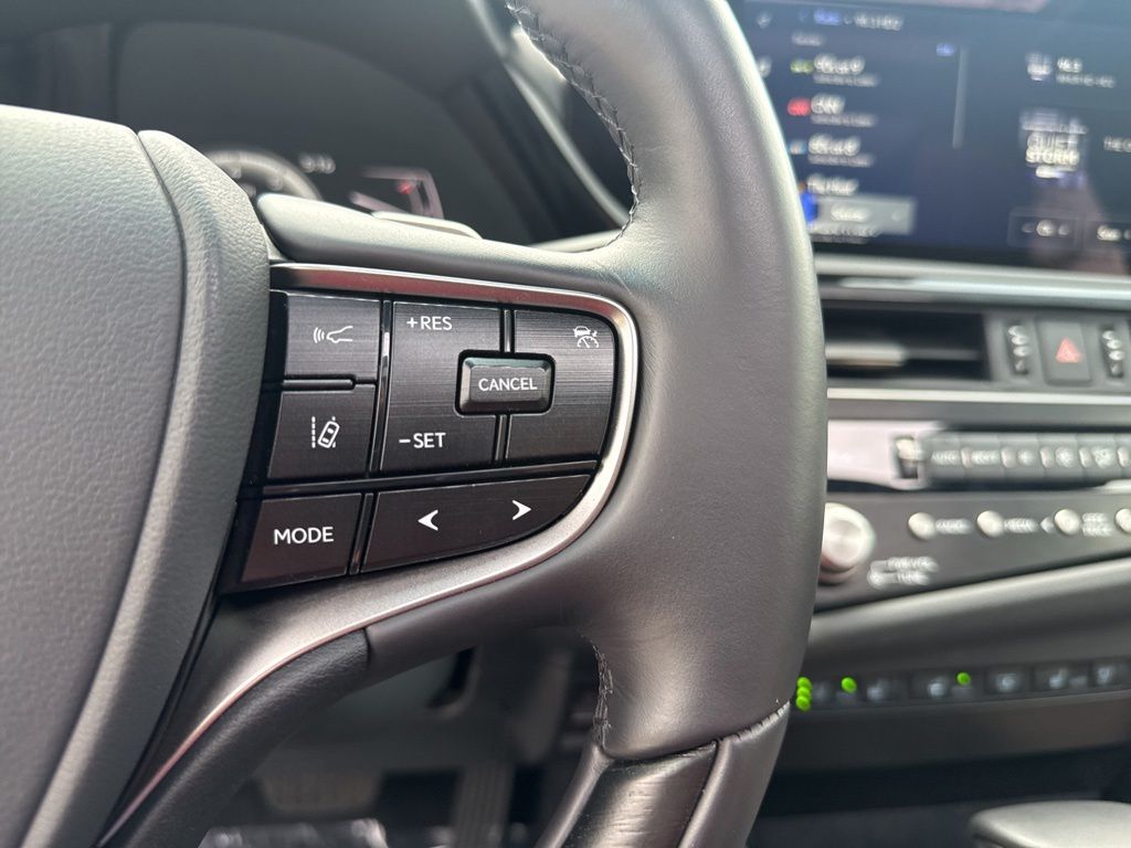2025 Lexus ES 350 Ultra Luxury - Photo 17