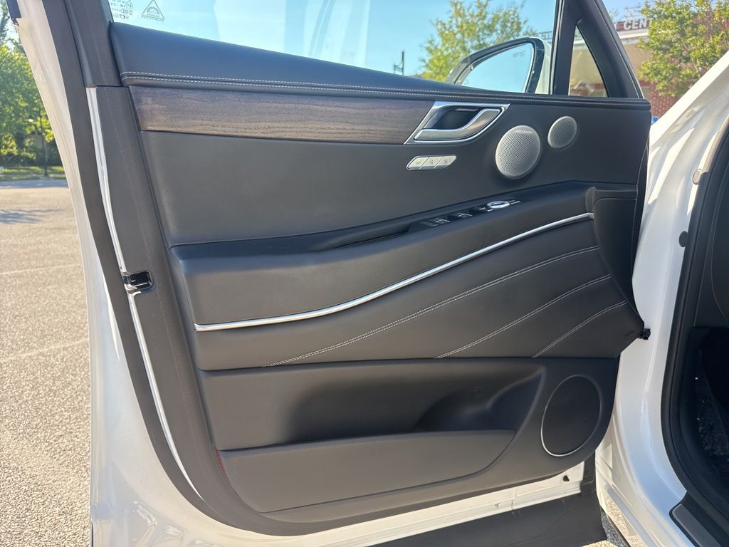 2025 GENESIS GV80 Prestige - Photo 13
