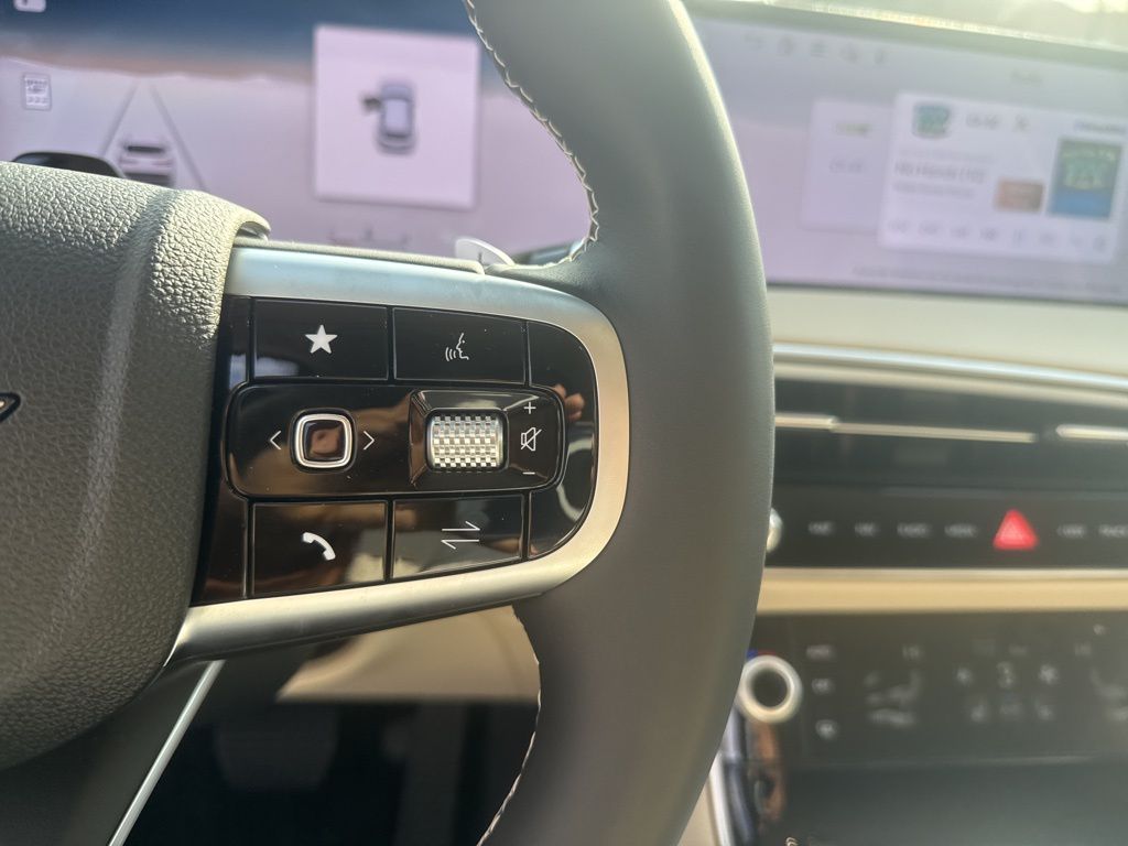 2026 GENESIS GV70 Standard - Photo 17