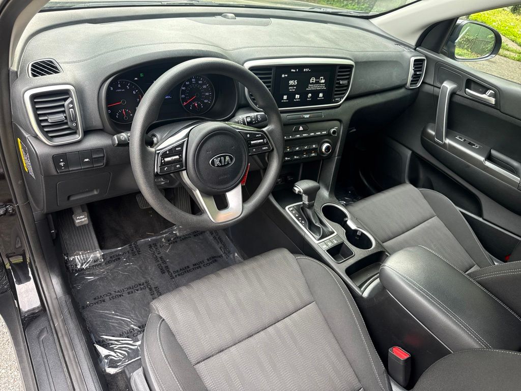 2022 Kia Sportage LX - Photo 14