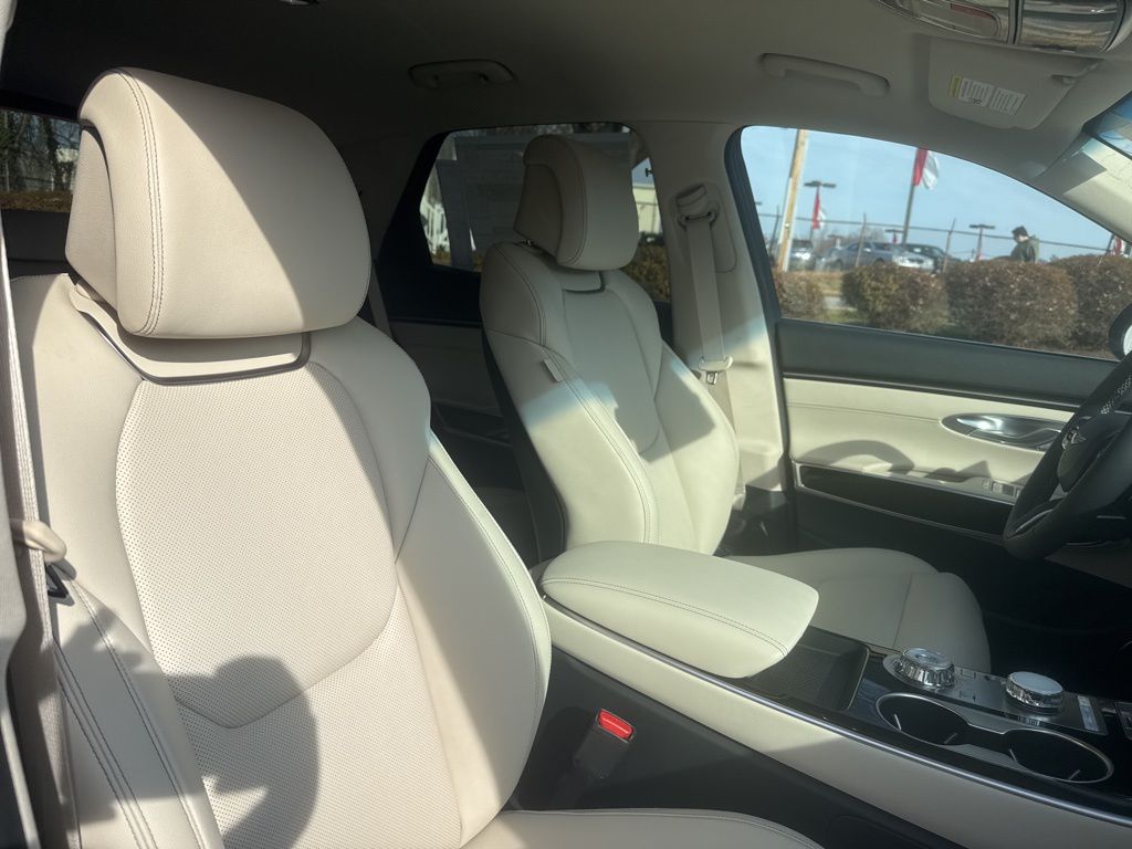 2026 GENESIS GV70 Standard - Photo 34