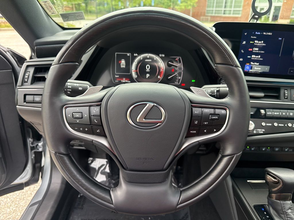 2025 Lexus ES 350 Ultra Luxury - Photo 16