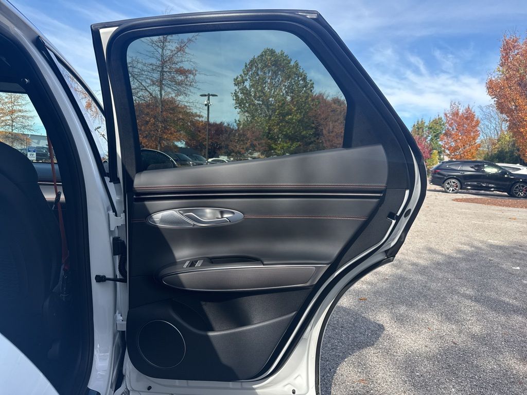 2026 GENESIS GV70 Sport Advanced - Photo 32
