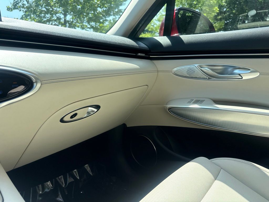 2025 GENESIS GV70 Standard - Photo 24
