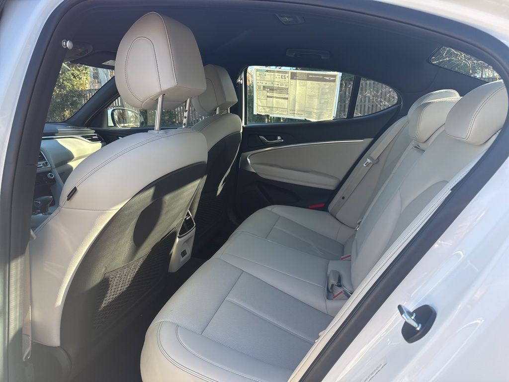 2025 GENESIS G70 Standard - Photo 27