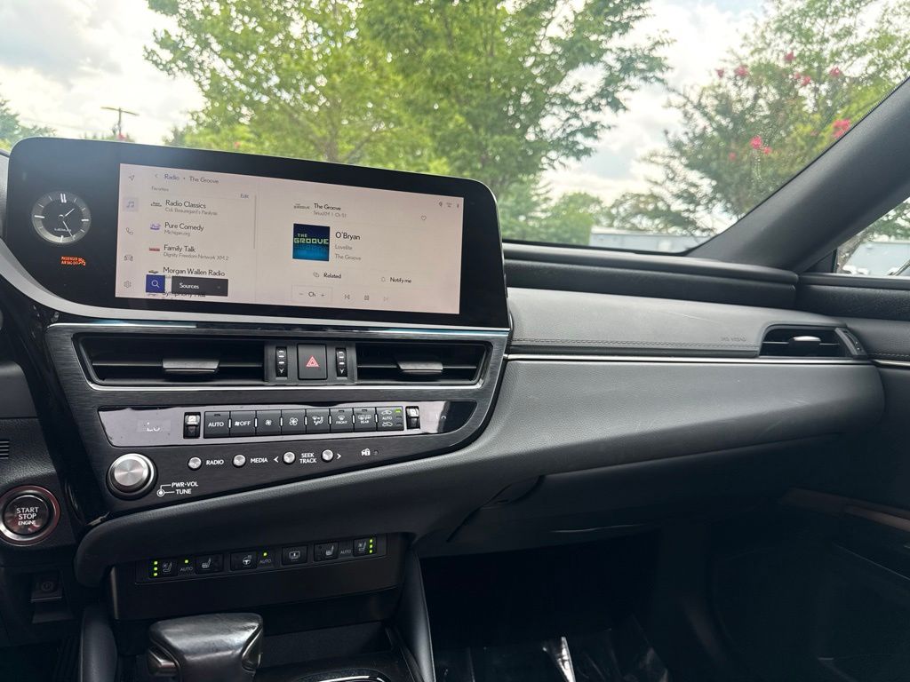 2023 Lexus ES 350 - Photo 20