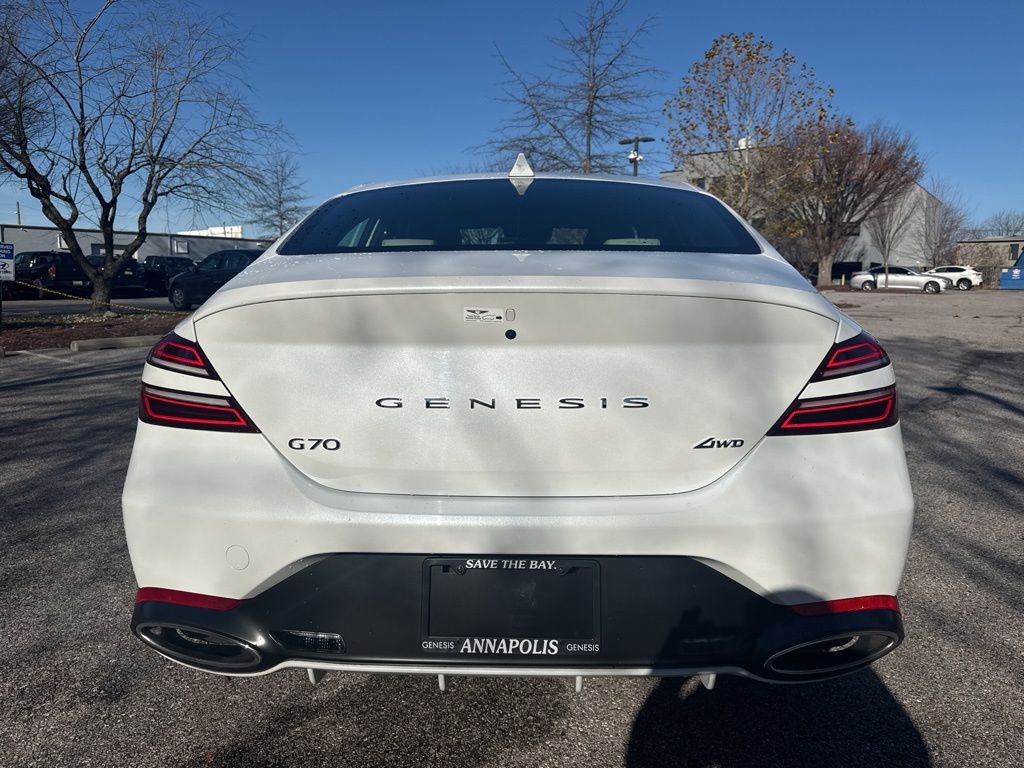 2025 GENESIS G70 Standard - Photo 9