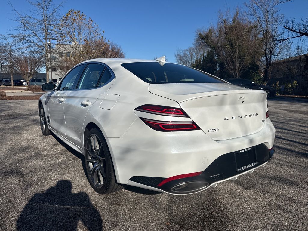 2025 GENESIS G70 Standard - Photo 8