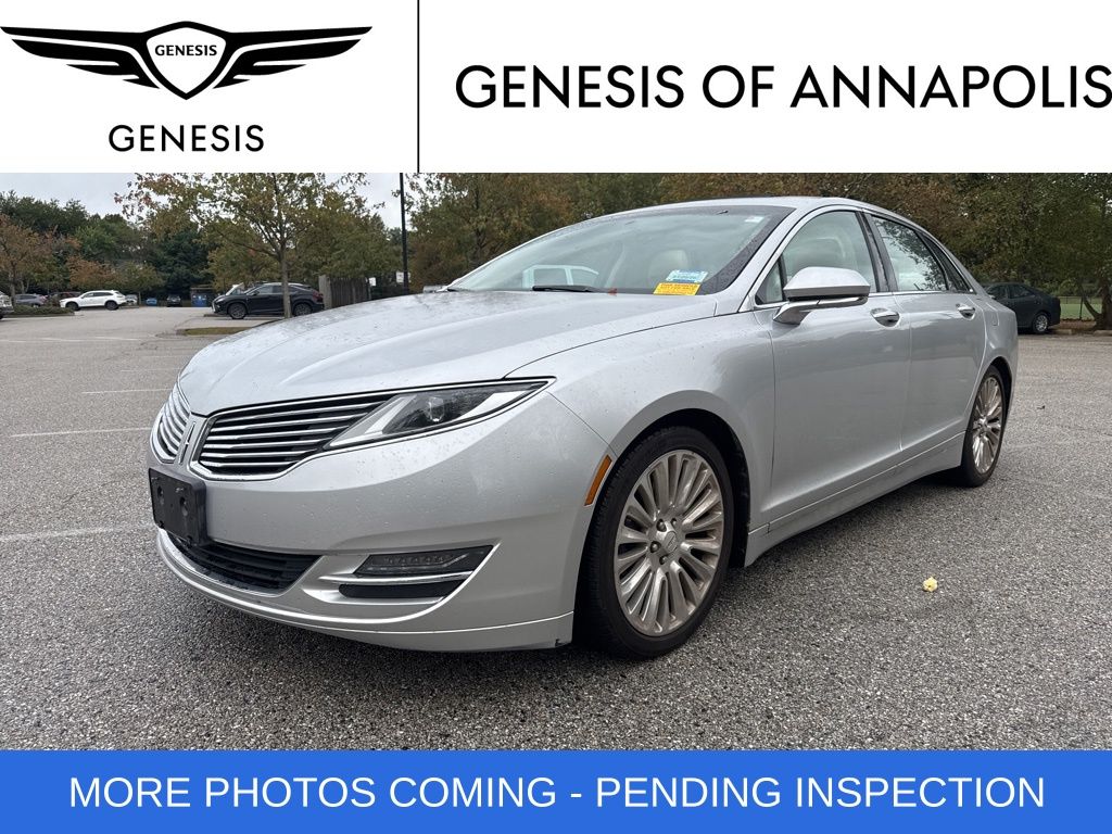 2013 Lincoln MKZ Base photo 3
