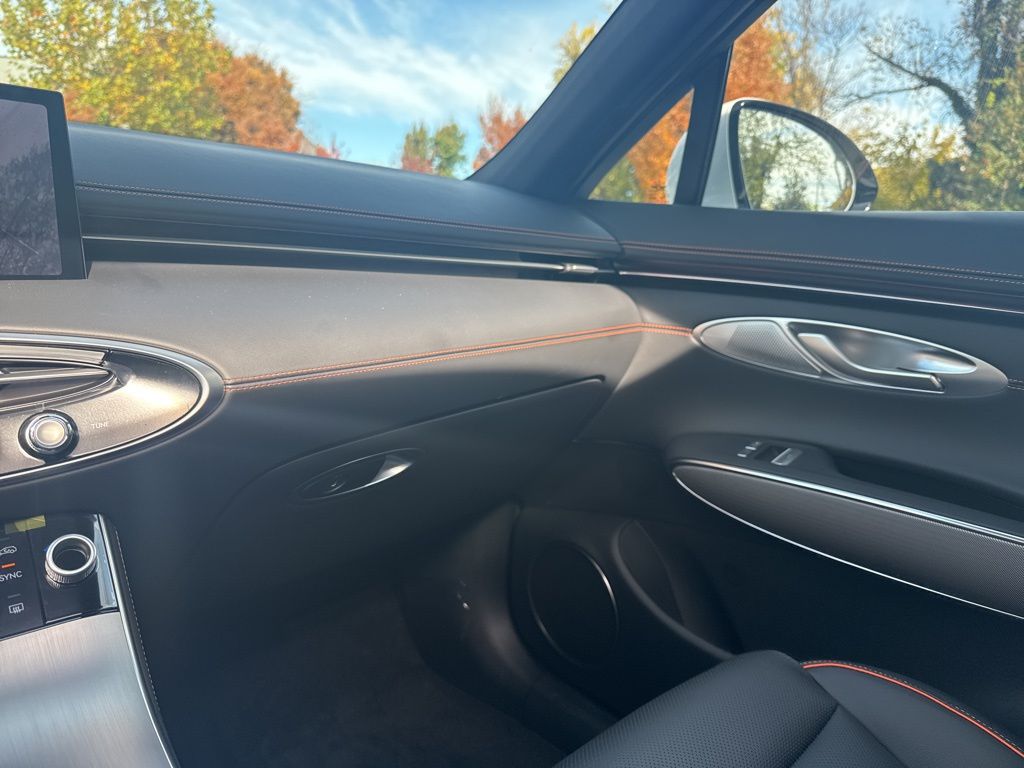 2026 GENESIS GV70 Sport Advanced - Photo 24