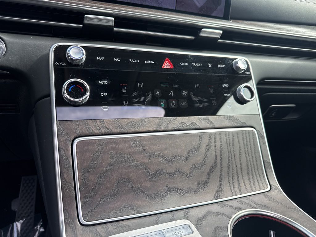 2025 GENESIS GV80 Advanced - Photo 22
