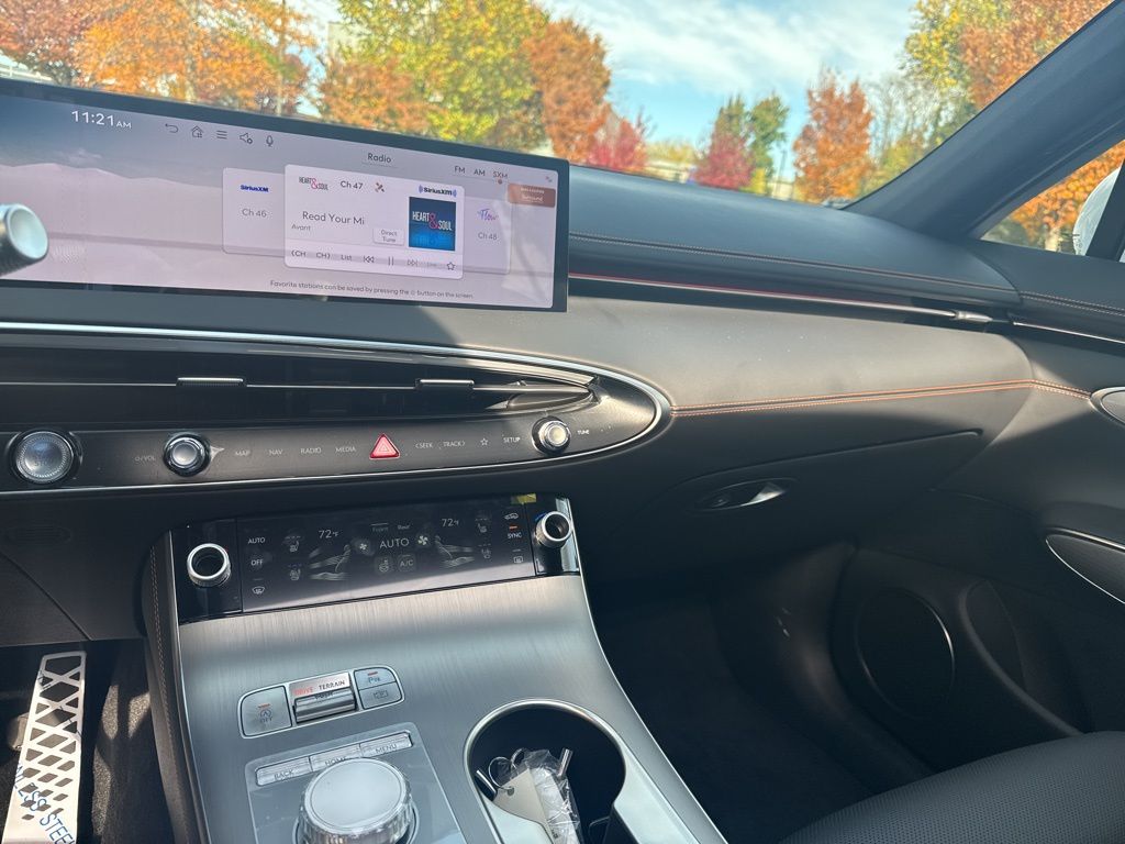 2026 GENESIS GV70 Sport Advanced - Photo 20
