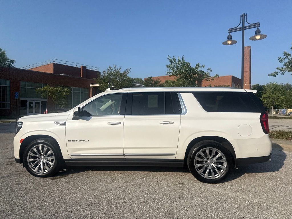 2024 GMC Yukon XL Denali - Photo 8