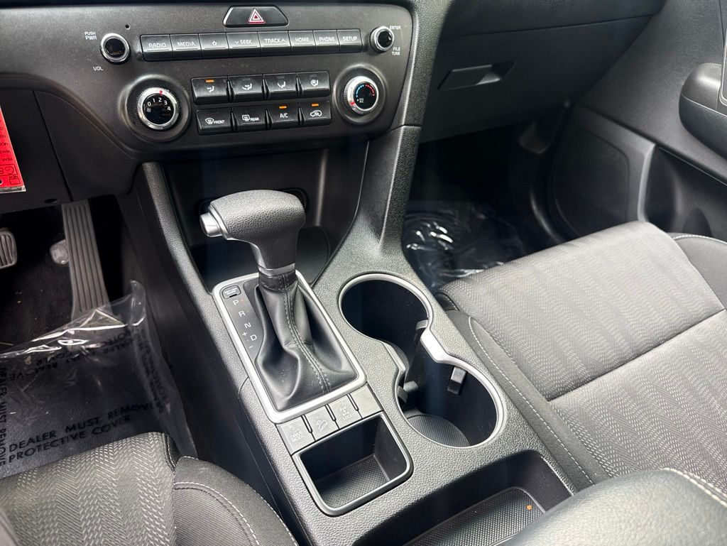 2022 Kia Sportage LX - Photo 21