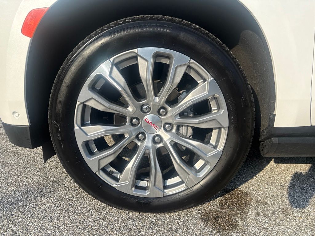 2024 GMC Yukon XL Denali - Photo 13