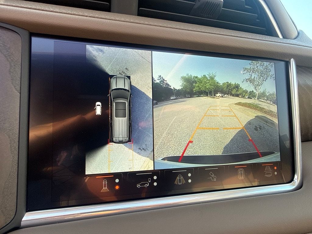 2024 GMC Yukon XL Denali - Photo 24